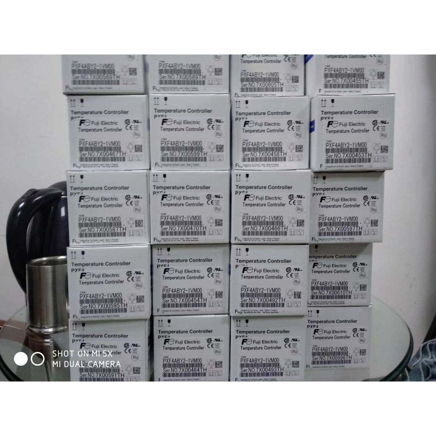 富士温控表PXF4ABY2-1VM00