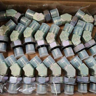 PC130-7挖掘机回转马达弯头 接头连接器 07236-10422