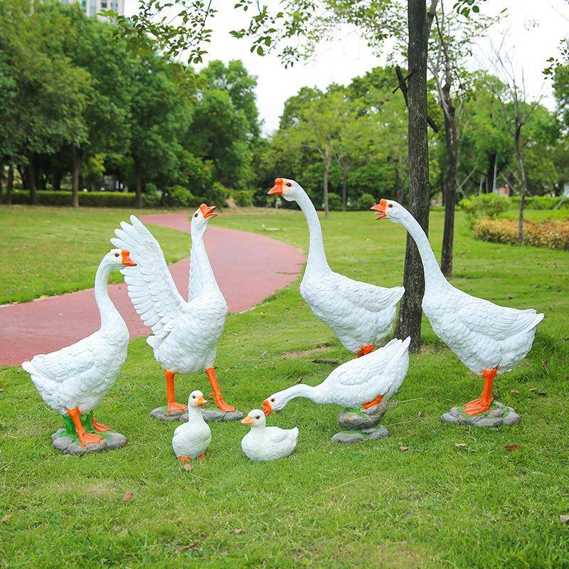【折扣价】仿真鹅雕塑户外庭院摆件园林景观水池塘草坪大型玻璃钢