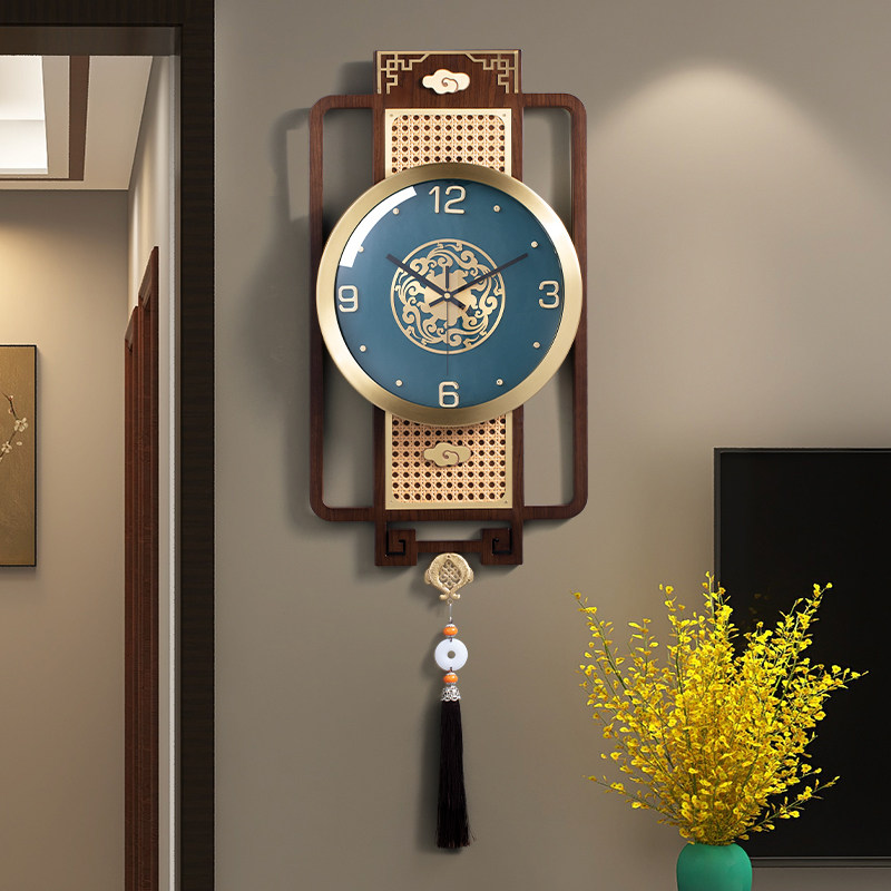 2023新e款新中式轻奢实木客厅挂墙上时钟高档家用挂钟大气网红钟