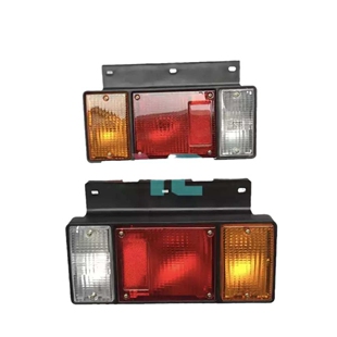 适用ISUZU五十铃FVR卡车车身零件尾灯1-82230132-0 1822301320