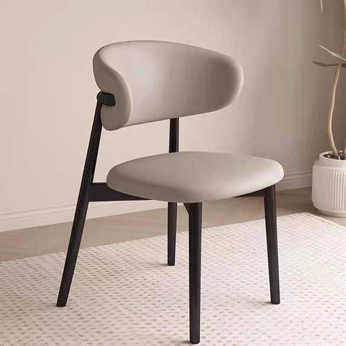 现代简约实木餐椅北欧家用书桌椅法式中古风羊角椅设计师软包靠背