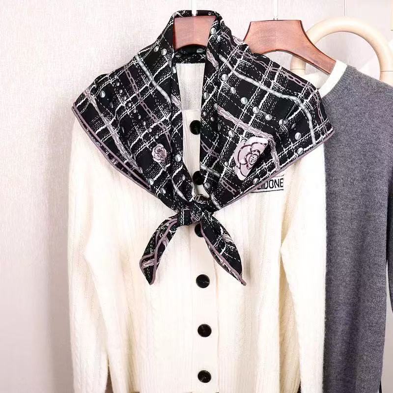 桑蚕丝羊毛【气质山茶】86丝毛方巾双面同色手工卷边丝巾Q722