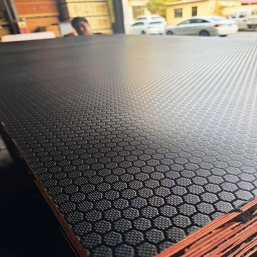 防滑舞台板多层杨木覆膜板18mm桦木方格纹防水耐用字母板