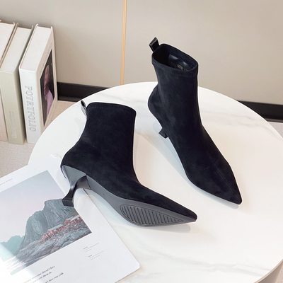 秋冬细跟袜靴高跟尖头2024年靴子网红显瘦绒面短靴女新款黑色加绒