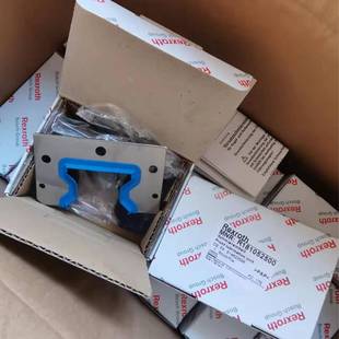 斜床身数控机床用滚柱滑块导轨R18243232X R18513232X