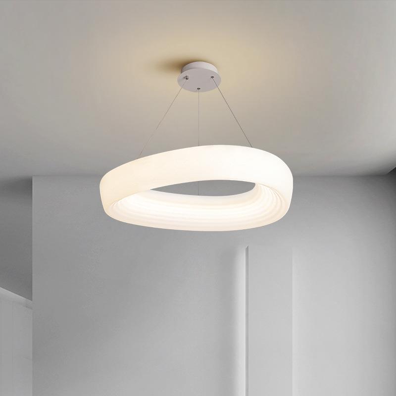 卧室吊灯全光谱无频闪护眼led书房灯具北欧现代简约新款房间灯