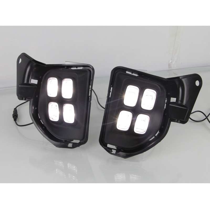 适用于Toyota hiace14-16年丰田海狮四眼日行灯改装led日间行车灯