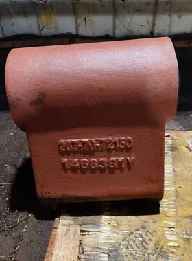 【折扣价】热销产品挖掘机配件PC2008大臂前叉马拉头