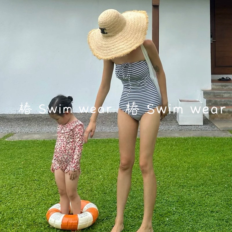 新款ins连体条纹显瘦简约海军风挂脖系带抹胸保守度假温泉泳衣女