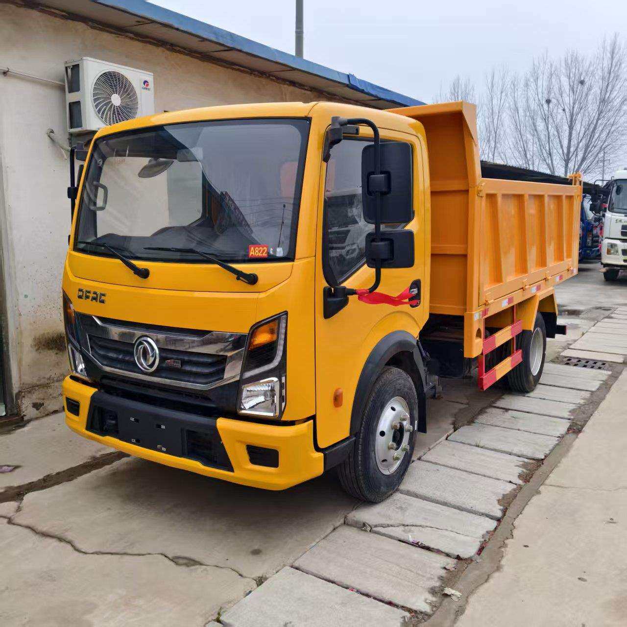 东风5吨自卸车小型轻卡翻斗车4x2自卸工程车出口
