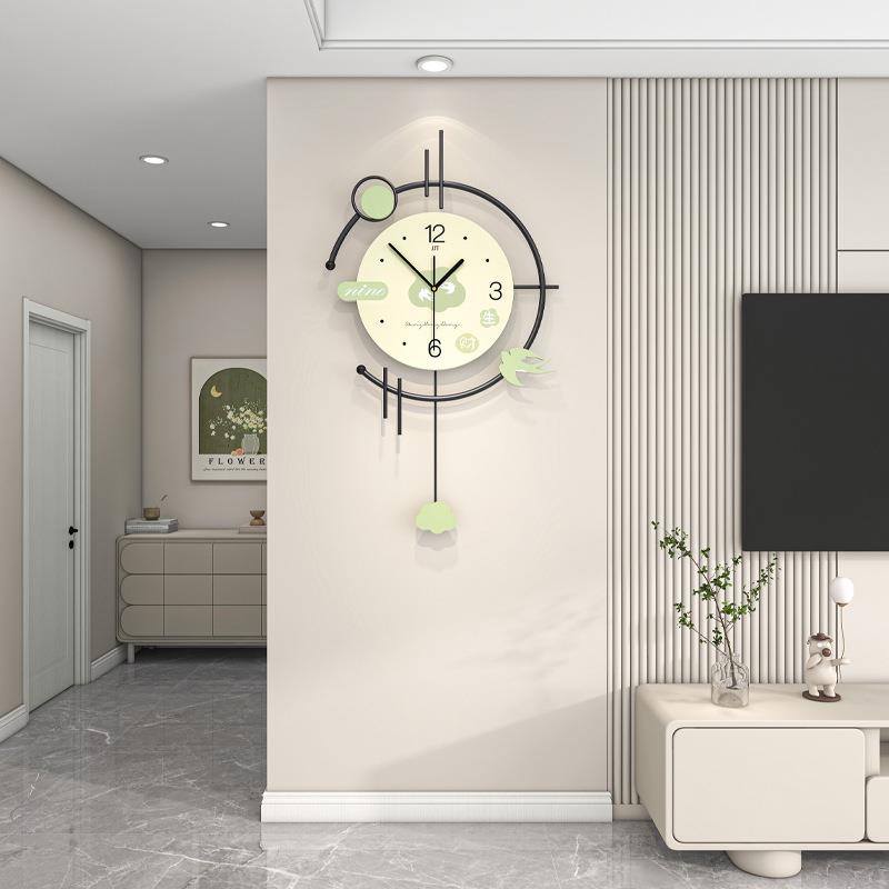 奶油风挂钟客厅高级感家用创意静音装饰钟表现代简约餐厅时钟挂墙