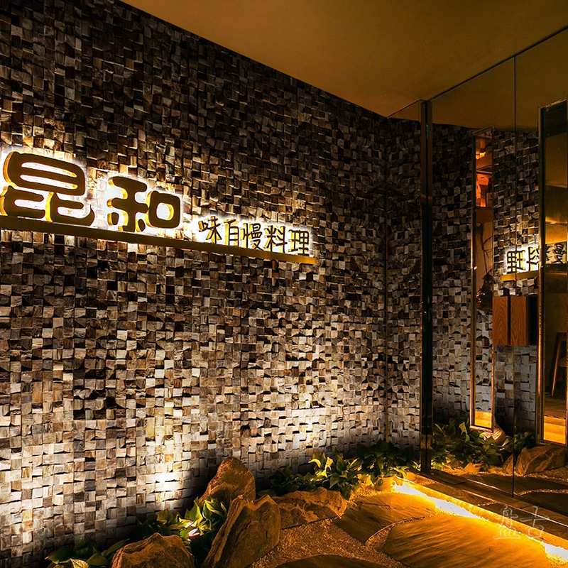 风化实木背景墙沧桑古朴艺术墙酒吧茶楼餐厅玄关立体形象墙原木
