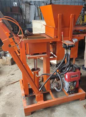 QT2-25非洲中亚使用的半自动柴油机液压粘土连锁砖机器