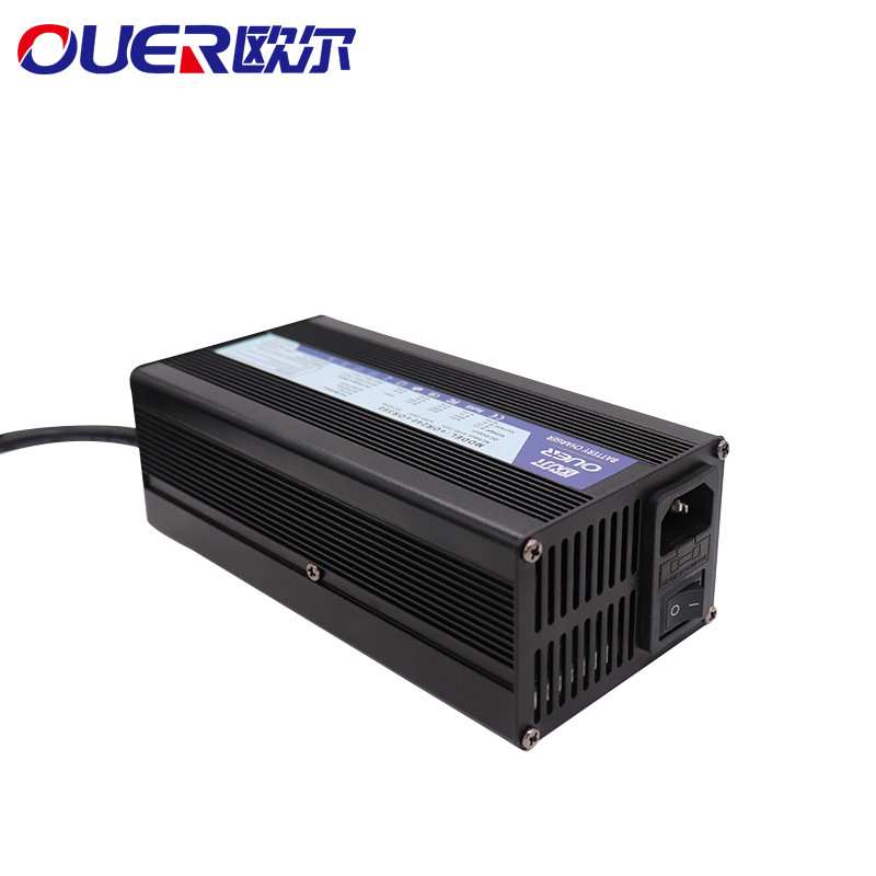 电动摩托滑板车36V锂电池10串专用42V 8A 铝壳快速智能充满自停