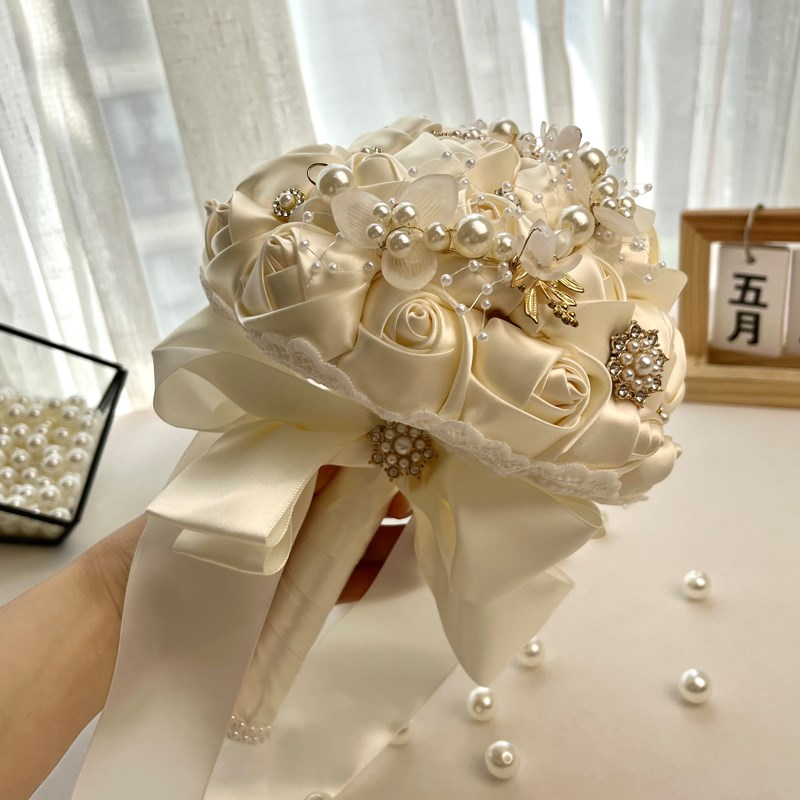 婚纱新娘手捧花成品仿真花韩式重工珍珠高端捧花出嫁闺蜜结婚礼物