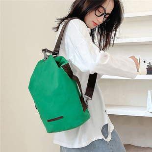 帆布包包女2023新款大容量胸包日系入股休闲斜挎包时尚单肩包学生