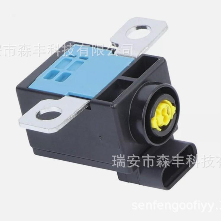 A0009822904电瓶过载保护器断电开关适用奔驰C级S级A0009827425