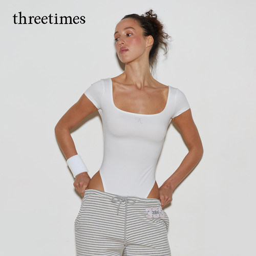 threetimes方领miu系设计感纯欲短袖上衣女夏2026新款修身显瘦T恤