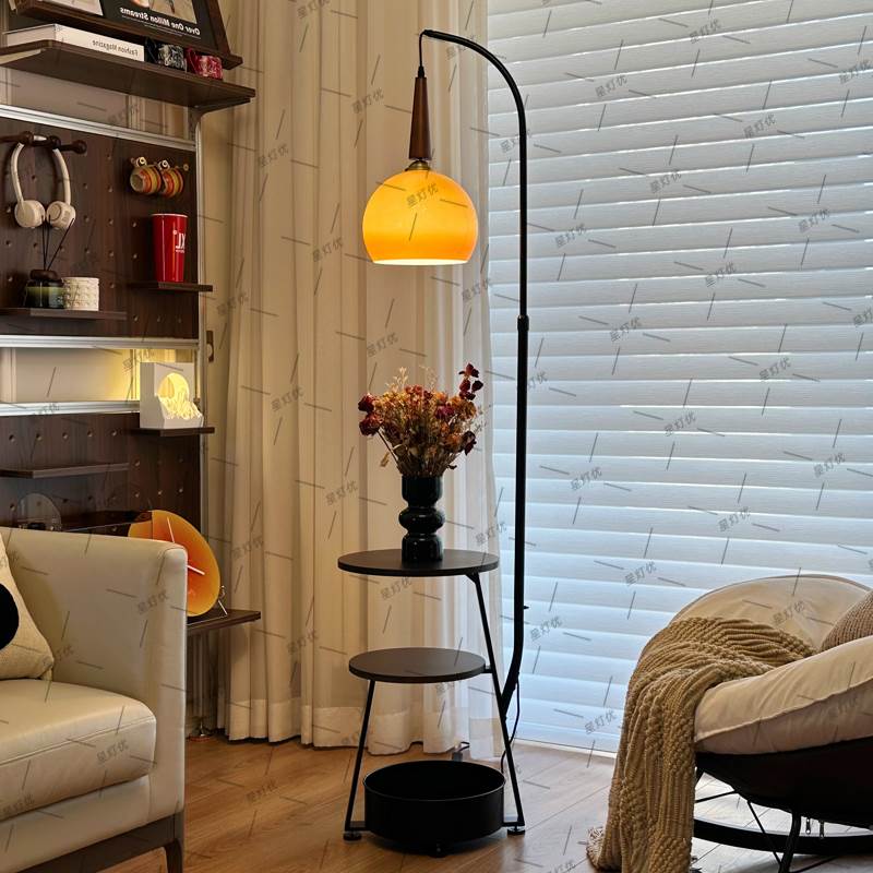 中古风落地灯客厅沙发旁高级感氛围灯2025新款卧室床柜置物架一体