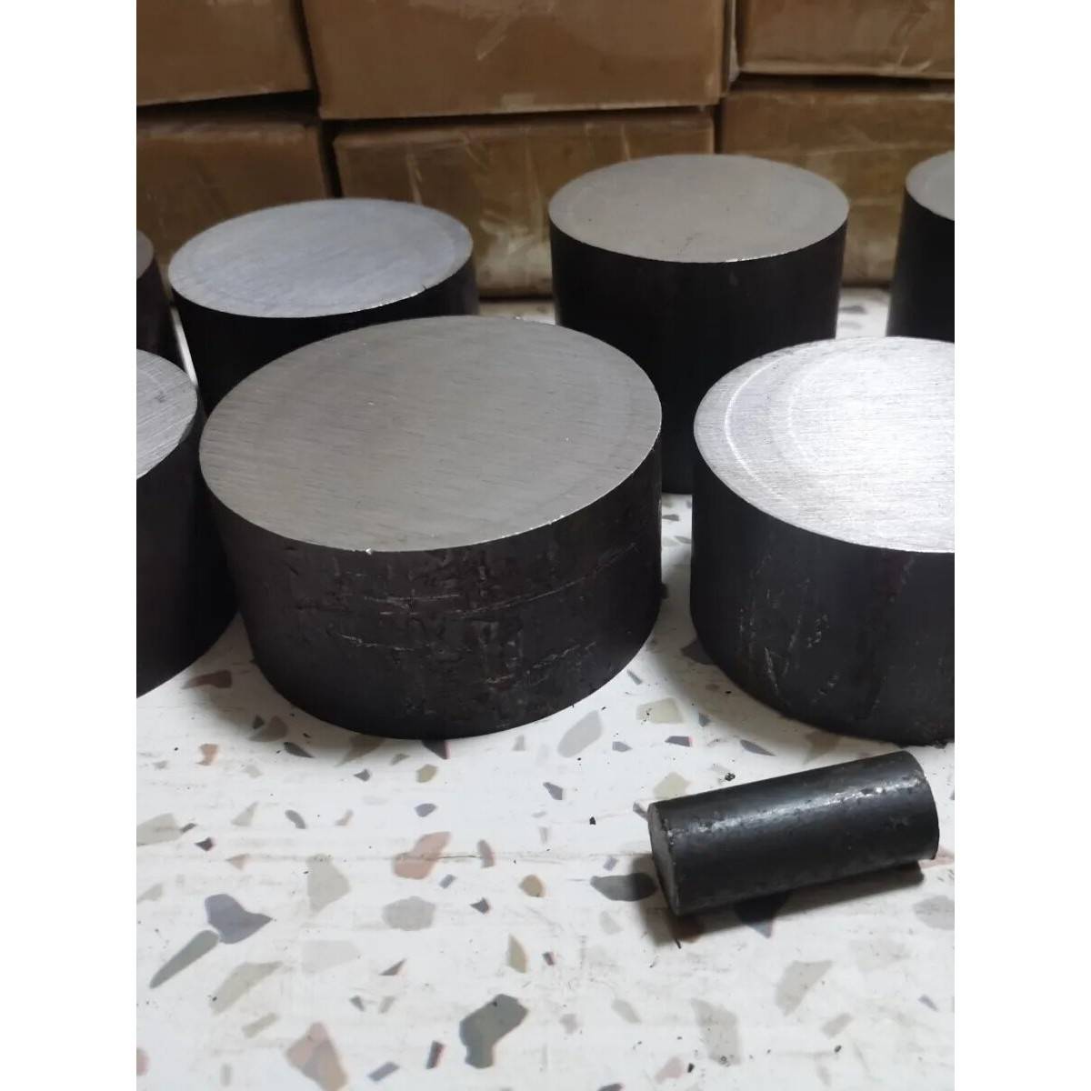 铁棒实心铁块圆钢铁饼5公分厚铁块45号铁墩圆形圆棒铁棒船锚配重