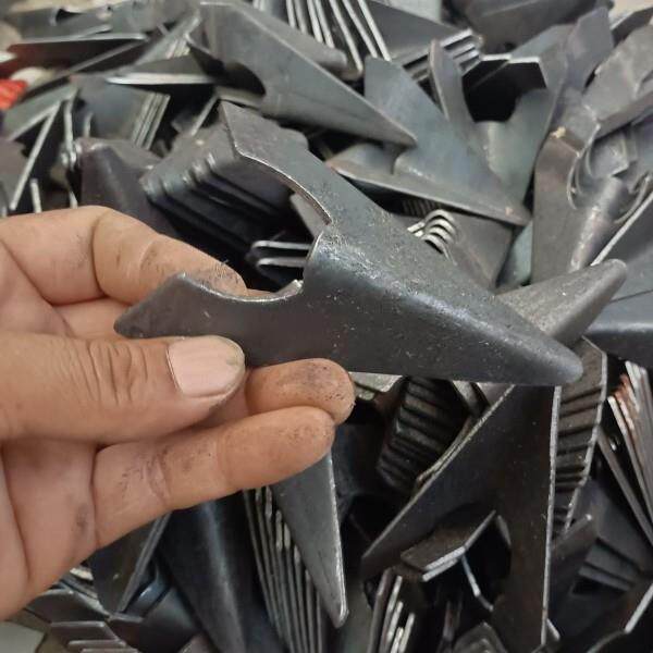 小麦播种机楼腿燕尾犁尖,宽7.5公分老式播种机配件犁头犁尖