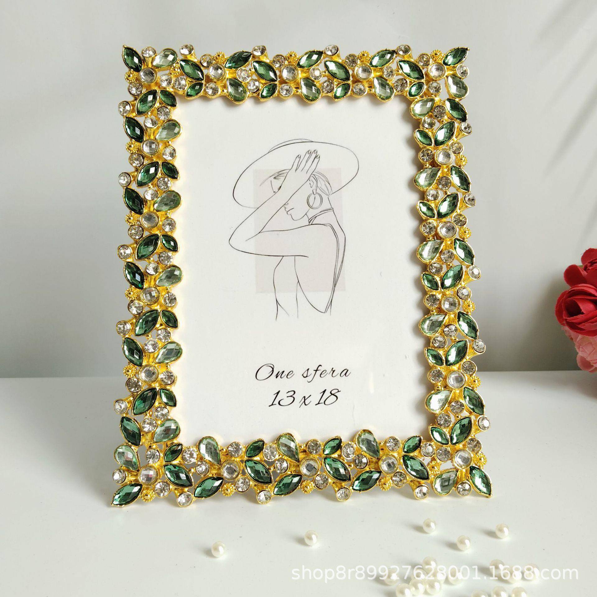 镶嵌翡翠绿宝石简约金属时尚相框摆台，简约相框家庭摆件装饰