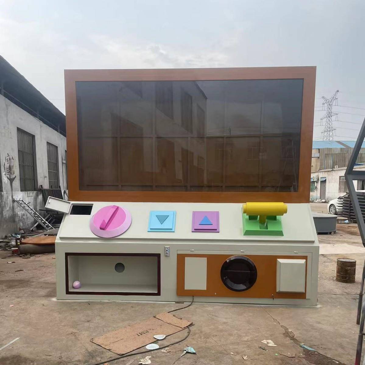 巨型扭蛋机商用大型扭蛋机元旦新年互动抽奖装置巨型扭蛋机扫码