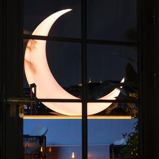 网红月亮灯户外落地弯月灯美陈造景月牙草坪装饰庭院花园景观灯