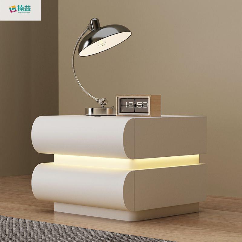 【折扣价】楠益家用网红奶油白色床头柜皮质意式极简卧室实木床边