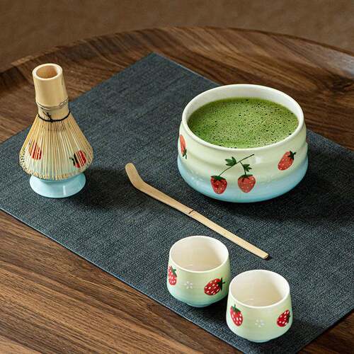 【折扣价】创意手绘草莓陶瓷抹茶碗套装宋代点茶工具茶筅百本立茶