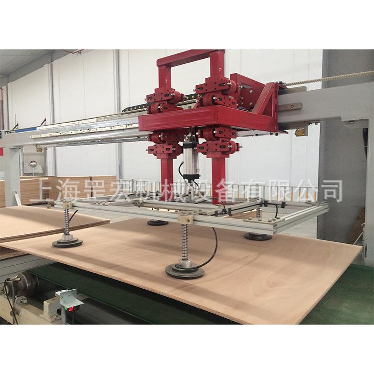 板材地板电子锯多片锯自动上料机装饰板移载机机械手工厂