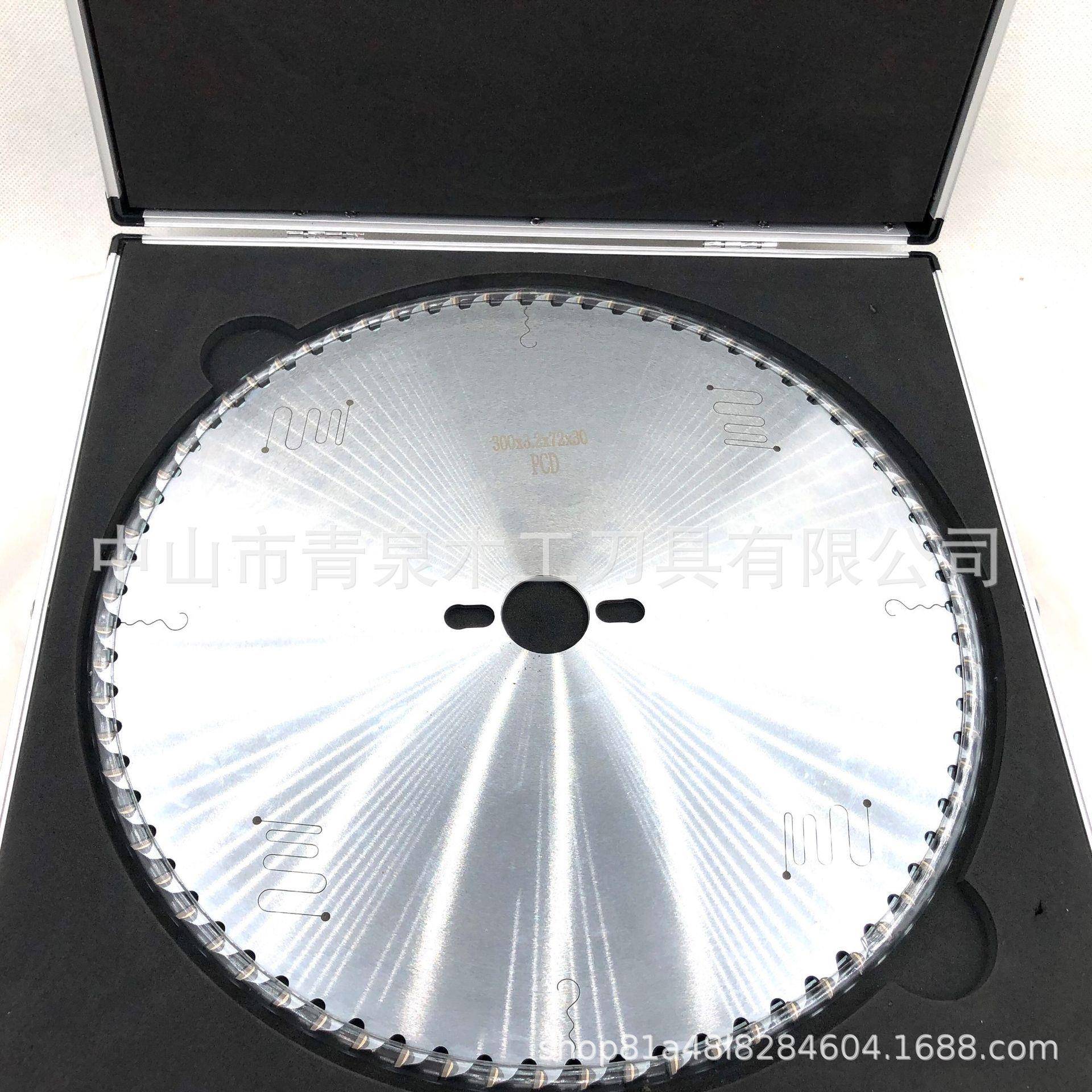 金刚石PCD锯片300*3.2*30*72木工圆锯片