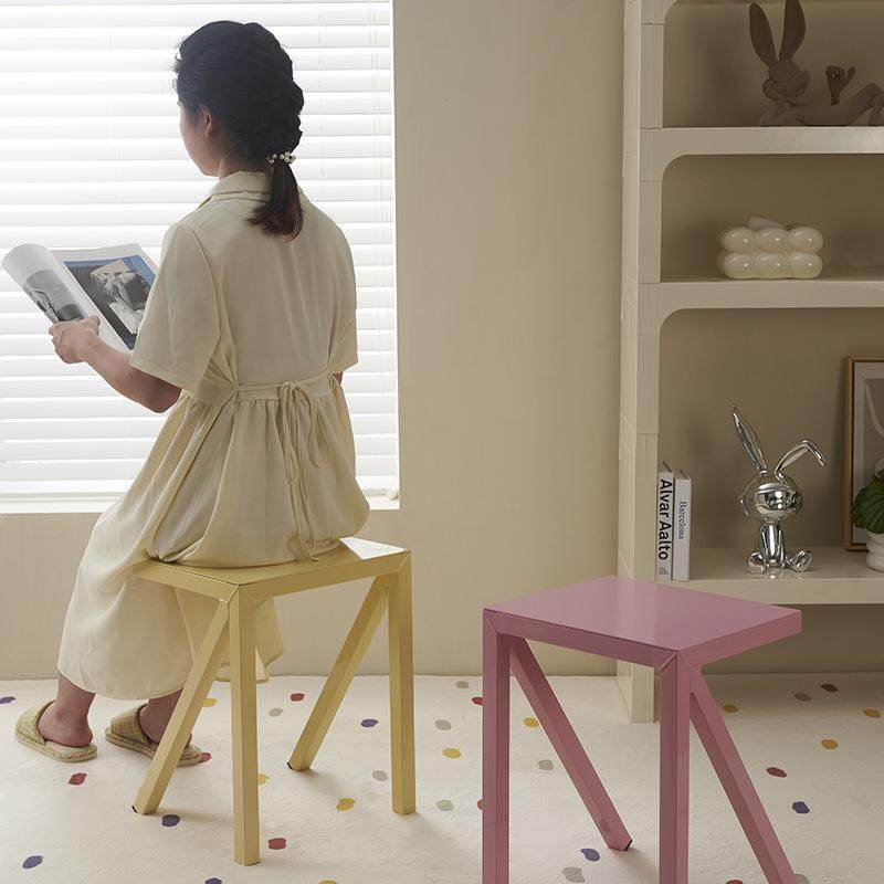 现代简约角几边几北欧客厅创意彩色小户型小茶几网红阳台迷你桌子