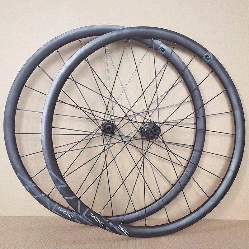 8-11速700C中锁碟刹公路轮组-M12*142桶轴-tpi培林pillar辐条