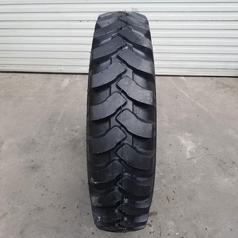 1200-20平地机轮胎E-2B花纹18层级尼龙成套工程机械轮胎