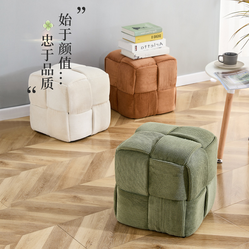 小凳子家用矮凳沙发客厅脚踏网红门口换鞋凳方凳实木搭脚穿鞋坐墩