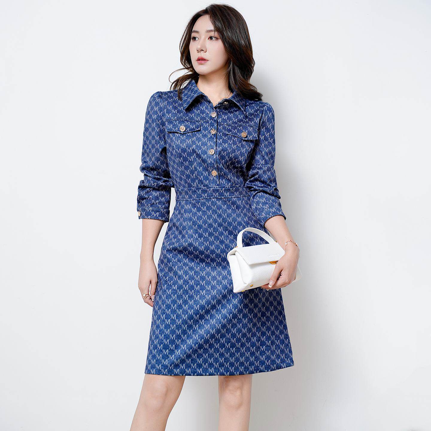 蓝色牛仔印花连衣裙女秋新款高级感轻奢时尚气质收腰显瘦包臀裙子