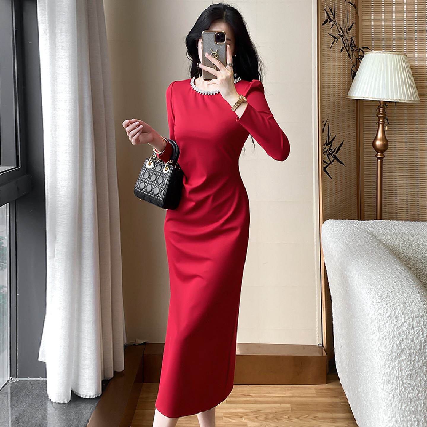 曼品质高级感镶钻礼服连衣裙女秋冬新款红色包臀气质宴会收腰轻奢