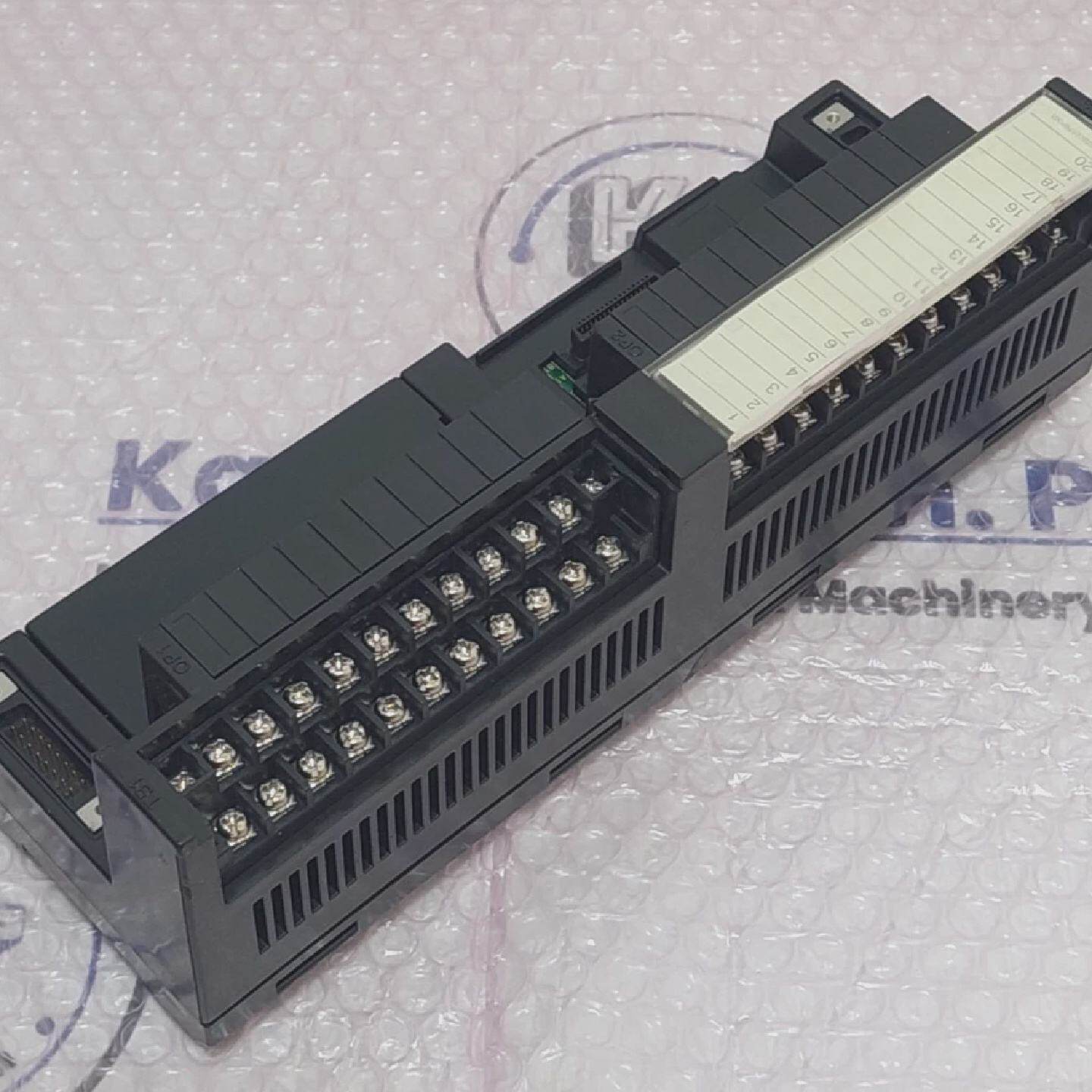 Toshiba UTBA2 Terminal Unit 4CH Analog Input  Output