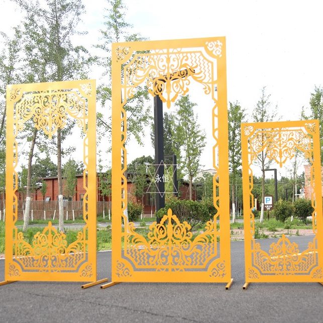 屏风中式婚庆道具新款背景爱神画框雕刻画框铁艺森系摆件镂空装饰