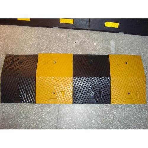 橡胶减速带道路减速带小区减速带米字型减速带25*35*5cm减速板