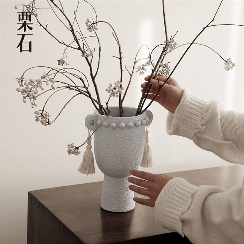 栗石侘寂风双耳流苏花瓶水泥仿陶瓷花器高级感客厅插干花装饰摆件