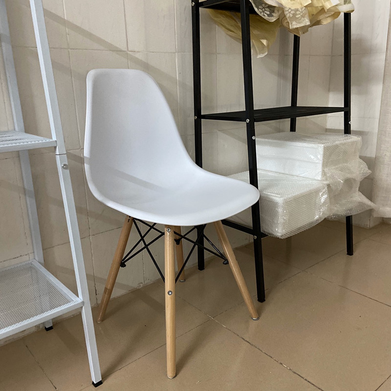 伊姆斯椅餐椅家用椅电脑桌椅塑料靠背椅现代简约创意办公椅洽谈椅