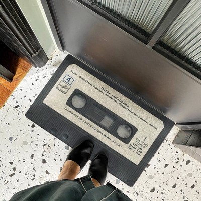 复古潮玩磁带丝圈入户门地垫防滑耐脏脚垫家用玄关进门地毯可裁剪