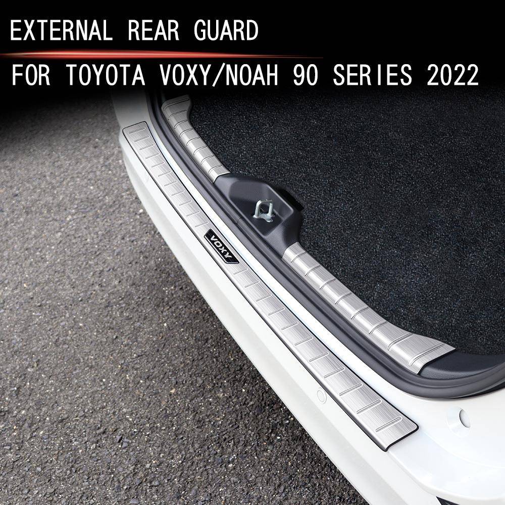 适用于22款丰田voxy/noah90系外置后护板后备箱外置防擦护板装饰