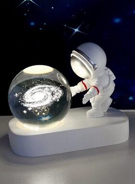 宇航员小夜灯水晶球摆件太空人电脑桌面装饰生日礼物男生女教师节