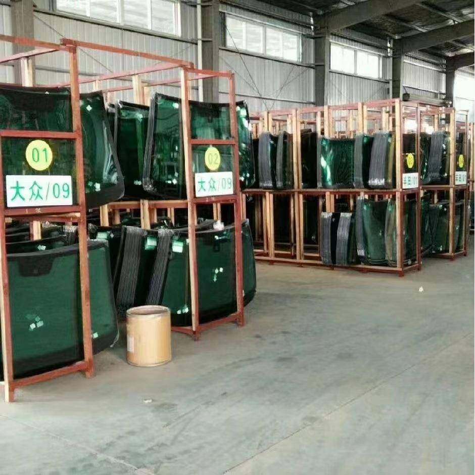 湖南仓茂特玻璃厂专业生产各种中高档汽车前档，后档，天窗，门玻