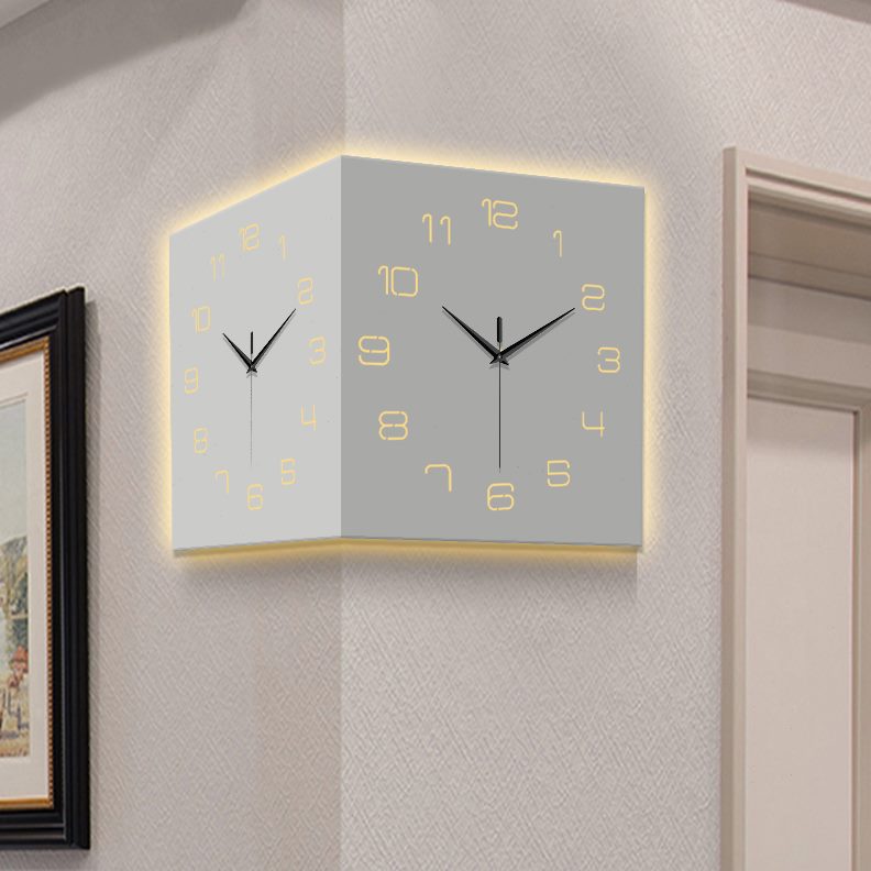 面钟表时尚两角拐北欧壁灯客厅家用现代简约创意时钟转角静音挂钟