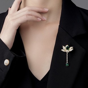 国风小巧莲花流苏胸针女高档女设计感小众精致旗袍胸花收领口别针